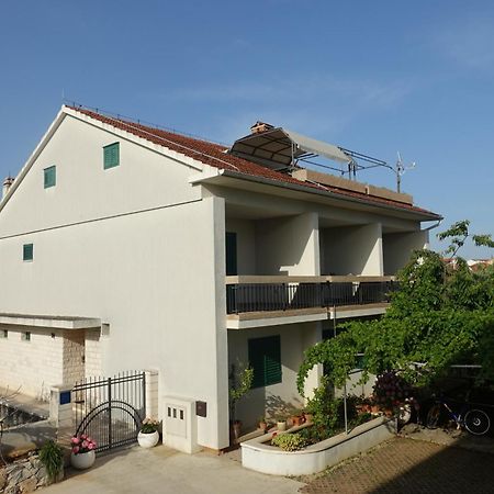 Apartment Tonka Vodice Buitenkant foto