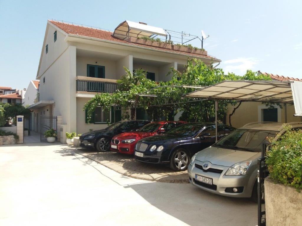 Apartment Tonka Vodice Buitenkant foto